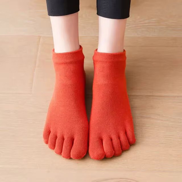 Cinq chaussettes respirantes coordonnantes en silicone pour femmes, chaussettes de yoga, chaussettes