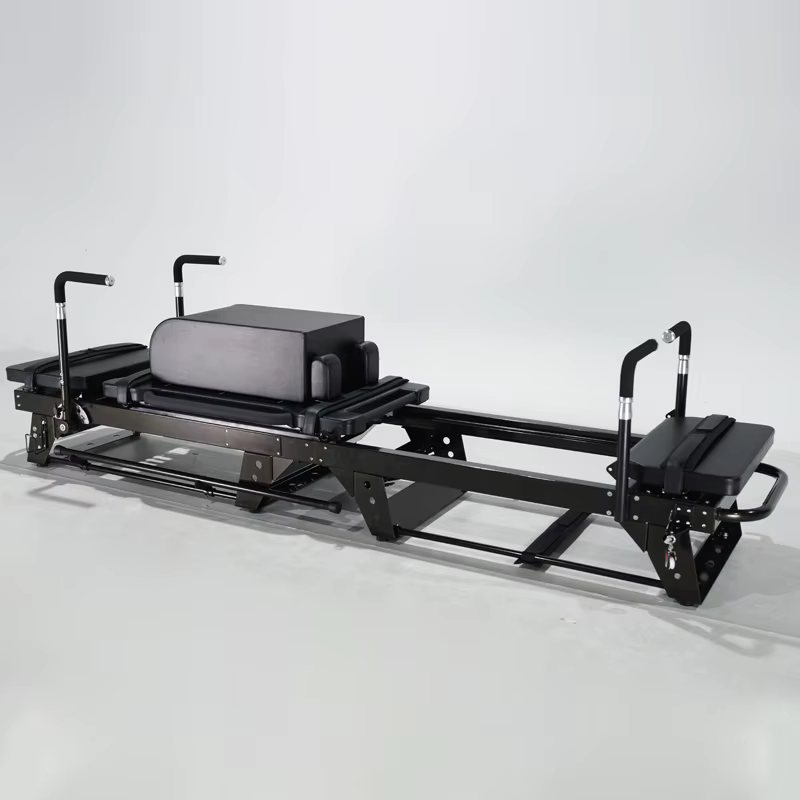 Réformateur de Pilates en aluminium noir, Machine Portable d'entraînement haut de gamme pour Studio 