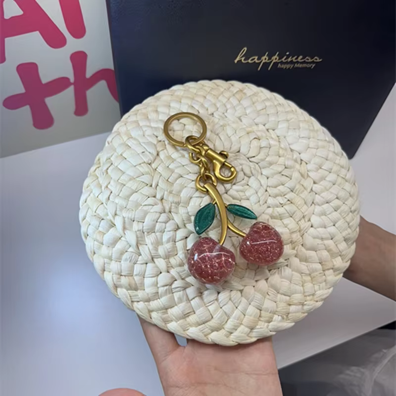 Pendentif cerise en cristal rose, accessoire de décoration pour sac à main d'entraîneur, sac à bando