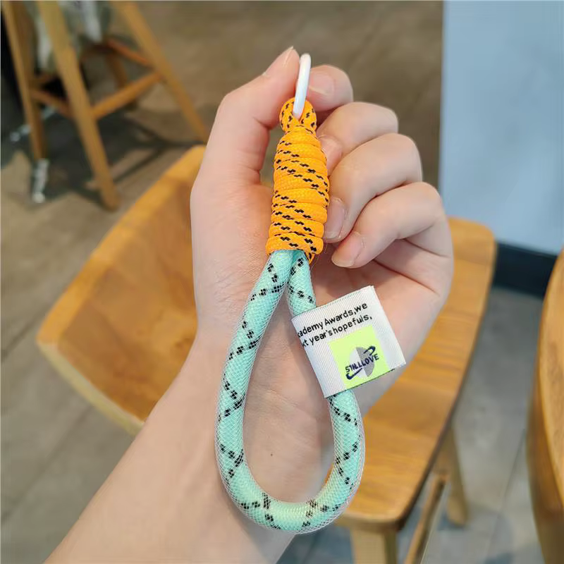 Porte-clés en acrylique Fille nageuse, Pendentif figurine bouée de natation, Accessoire décoratif po
