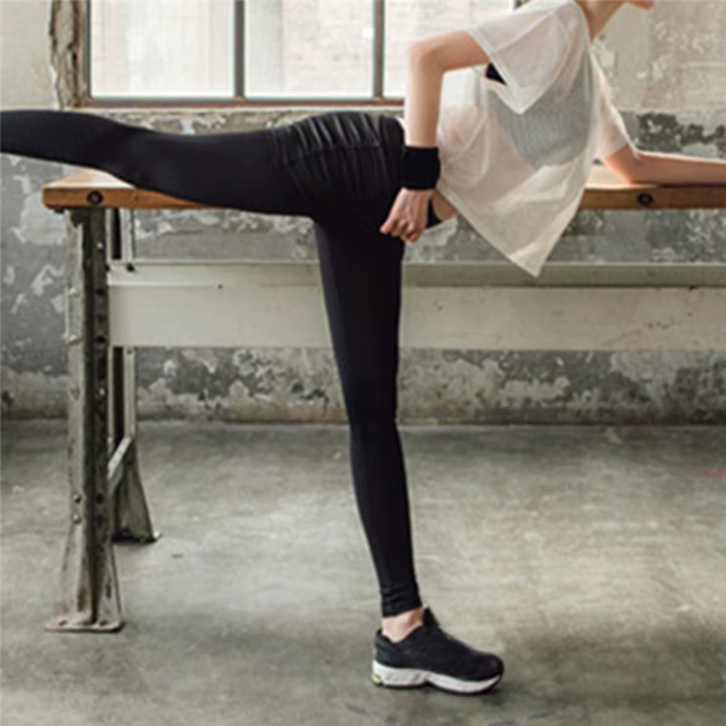 Chemise de Yoga en maille pour femmes, T-Shirt Sexy à manches courtes, haut de Sport, chemisier couv