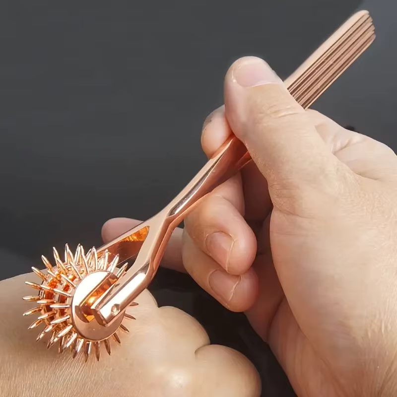 Roue Wartenberg à pointes à 3 rangées, molette à pointes, motoculteur à roue à broches BDSM pour Cou