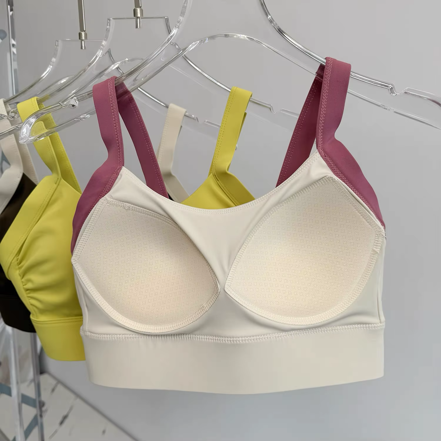Combinaison de Yoga pour femmes, une tasse, haute intensité, entraînement, course à pied, soutien-go