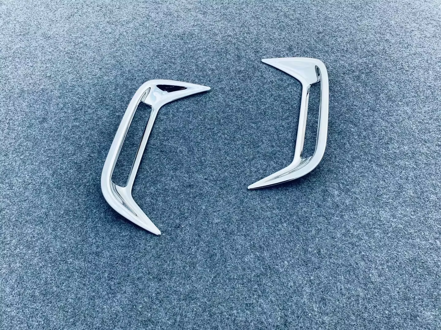 Couvercle de phare antibrouillard arrière en ABS, garnitures de cadre de phare antibrouillard arrière, accessoires de style de voiture pour Toyota Yadditif Cross, 2020, 2021, 2022, 2023, 2024