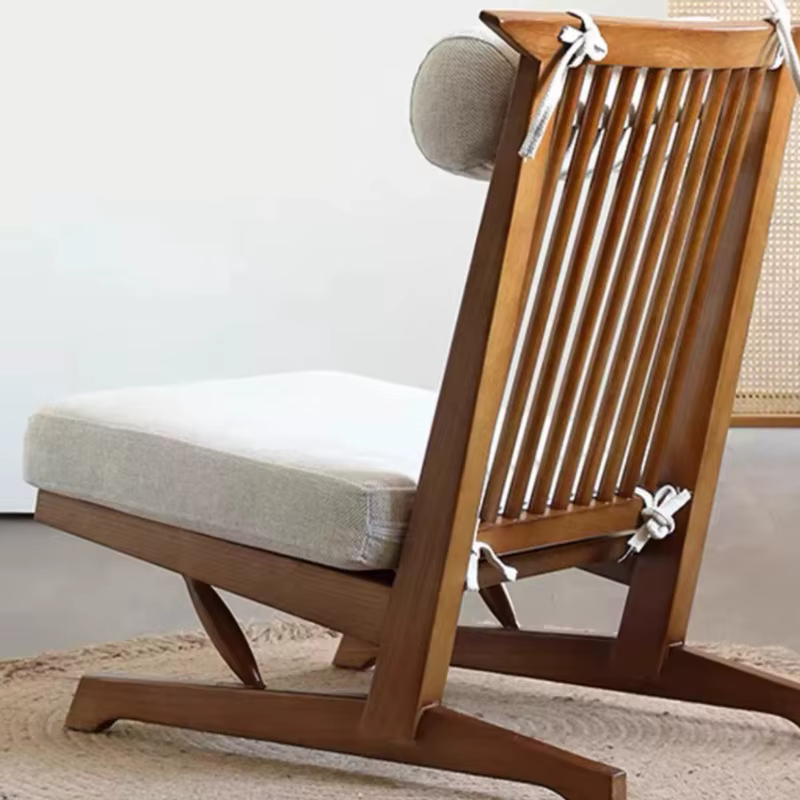 Canapé en bois pour méditation