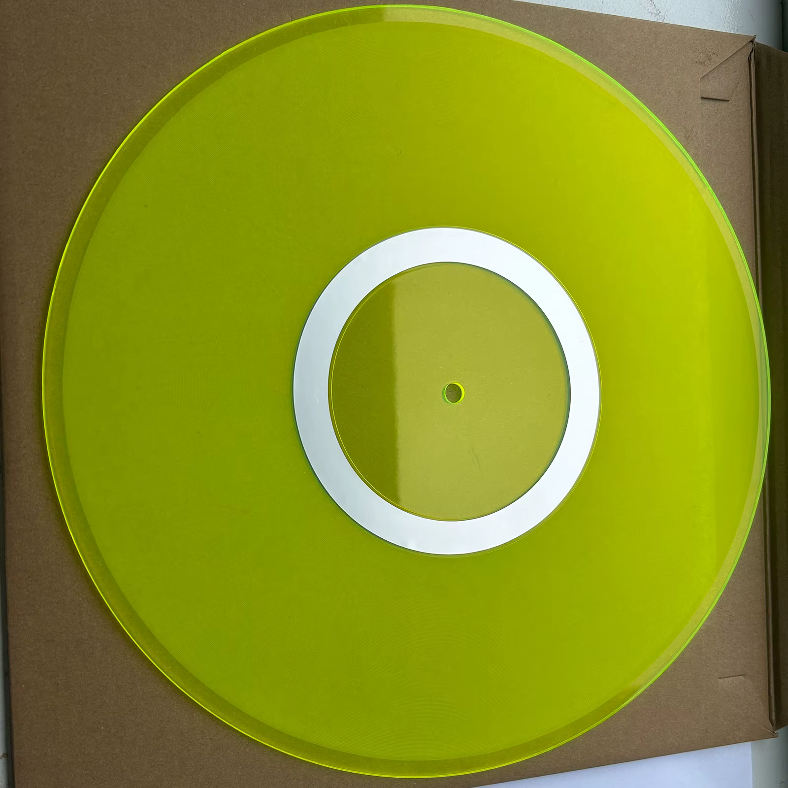 Tapis de platine vinyle en acrylique pour lecteurs de disques vinyles de 12 pouces, améliore la qualité sonore et les performances pour une sortie audio plus nette