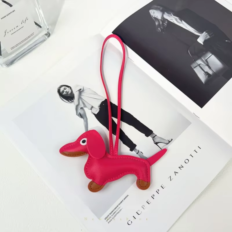 Porte-clés de voiture en forme de chiot mignon, pendentif de sac d'animal de dessin animé, accessoire en corde à main, cadeau décoratif, nouveau porte-clés pour chiot