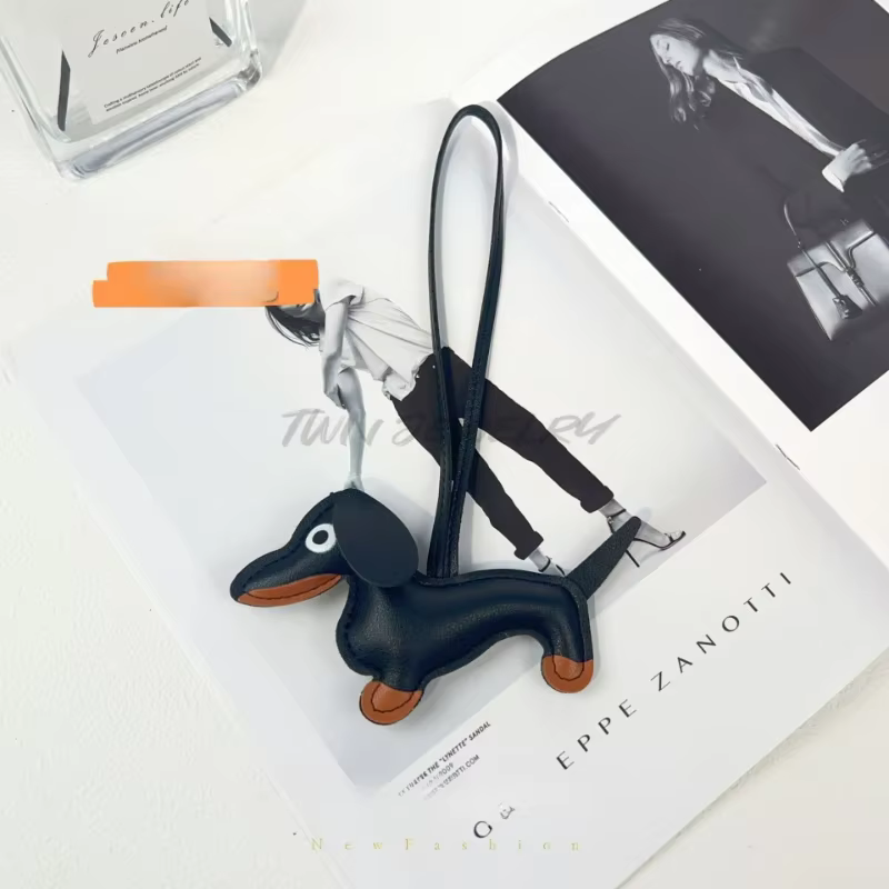 Porte-clés de voiture en forme de chiot mignon, pendentif de sac d'animal de dessin animé, accessoire en corde à main, cadeau décoratif, nouveau porte-clés pour chiot