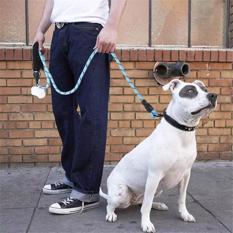 Laisse pour chien Casting avec poignée rembourrée confortable, ULde traction à double vitesse pour le bain des chiens, améliore la sécurité et le contrôle