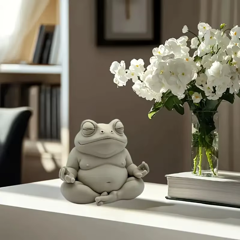 Une grenouille Zen potelée