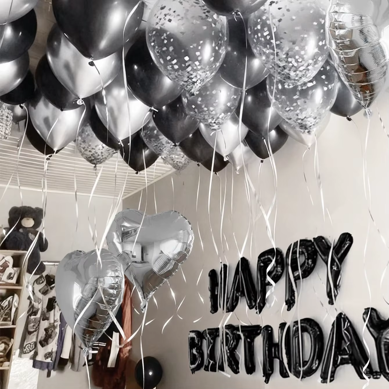 Ensemble de ballons joyeux anniversaire argentés et noirs, adaptés à la décoration de fête d'anniversaire et aux accessoires photo