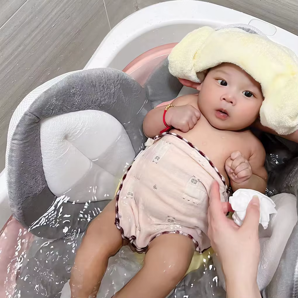 Siège de bain pour bébé Lotus en fleurs, confort de bain pour bébé, tapis de baignoire pour évier, coussin pas facilement déformable, siège à fleurs sûr