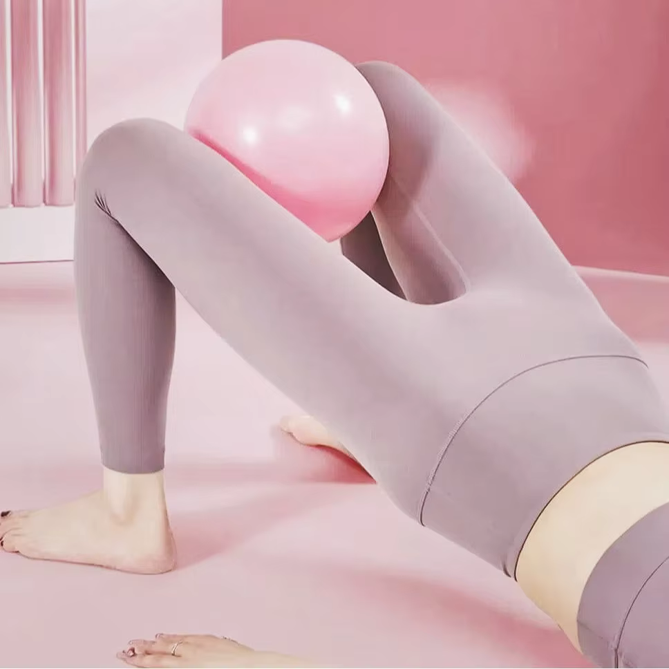 Nouveau ballon de Pilates compact de 9