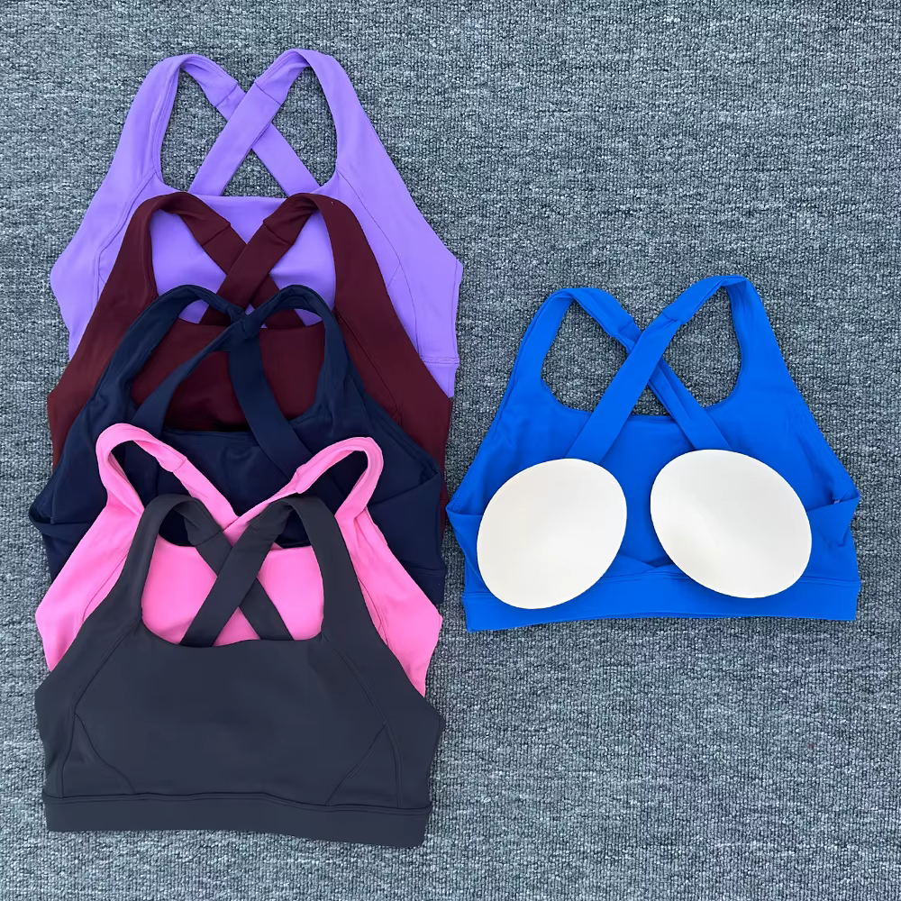 Femmes sport soutien-gorge croix haut