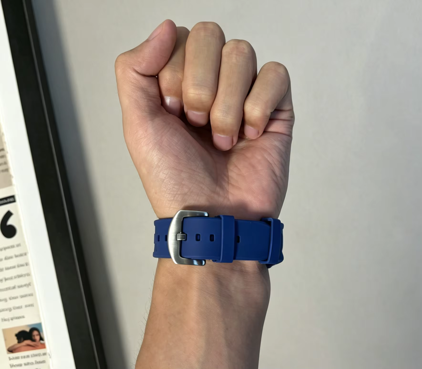 Montre pour homme avec design de moyeu de roue rotatif 3D, un cadeau tendance et créatif pour les passionnés de voitures