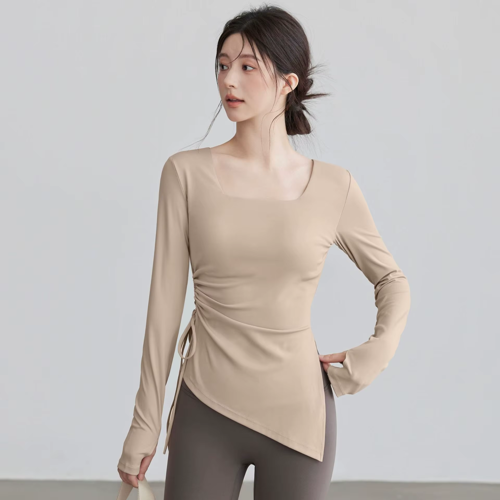 Vêtements de yoga avec coussinets de poitrine