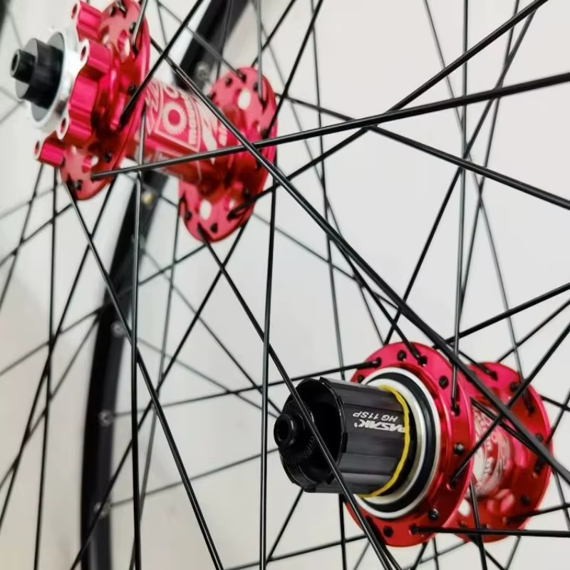 Jeu de roues de VTT 26/27,5/29 pouces, jantes en alliage d'aluminium à double paroi avec rayons à embouts, roues avant et arrière avec freins V-Brake
