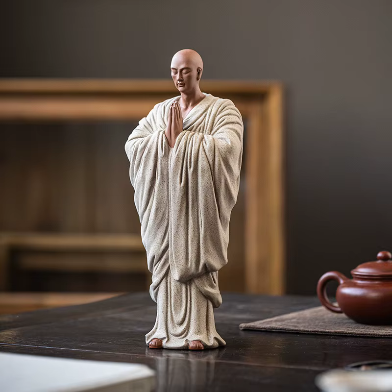 Sculpture de moine bouddhiste Zen