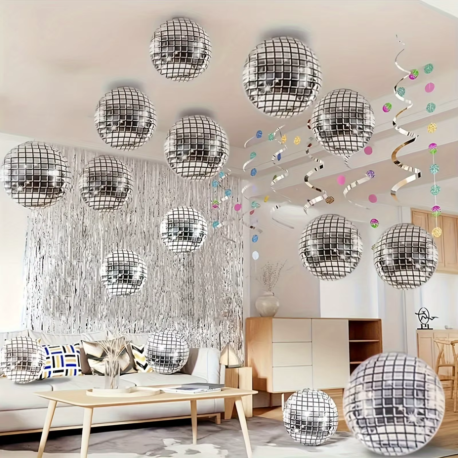 Les ballons disco argentés conviennent aux fêtes d'anniversaire, aux anniversaires, aux événements temontés des années 70 et 80, aux cocktails et danses