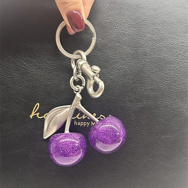 Pendentif à breloque cerise violette, décoration pour sac à main, sac à bandoulière, porte-clés de haute qualité pour femmes, breloques de sac de fixation