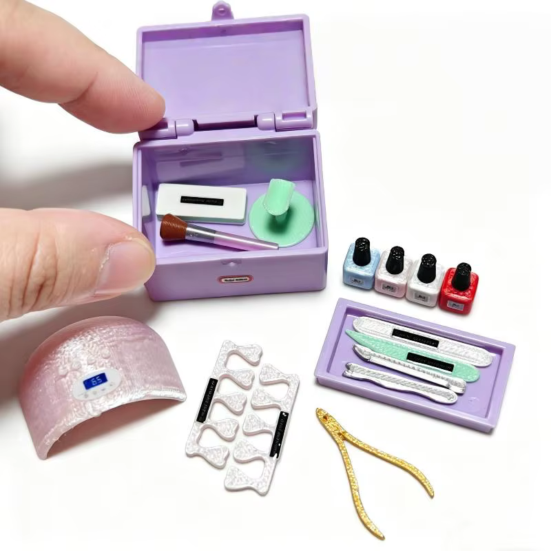@ Mini ensemble d'accessoires d'outils de manucure pour maison de poupée, parfait pour les jeux d'imitation, collection de décoration pour maison de poupée