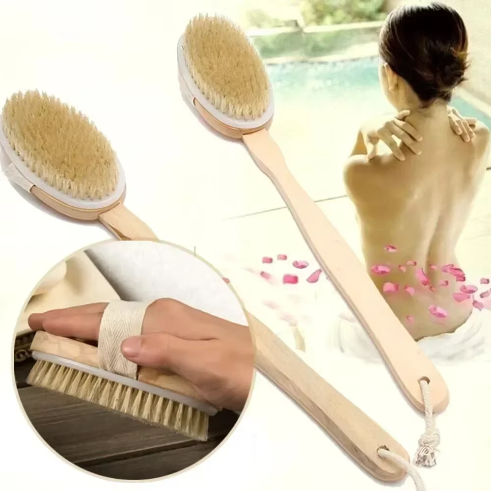 Brosse de bain naturelle avec long manche en bois