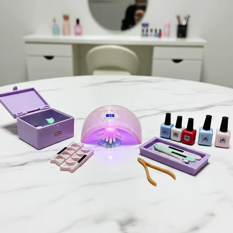 Mini ensemble d'outils de manucure pour maison de poupée, accessoires parfaits pour jouer à faire semblant, collection de décoration pour maison de poupée
