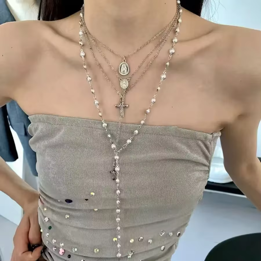 Ensemble de colliers tendance 2026 avec perles croisées vintage et perles multicouches pour femme, bijoux de cou personnalisés et accessoires de charme