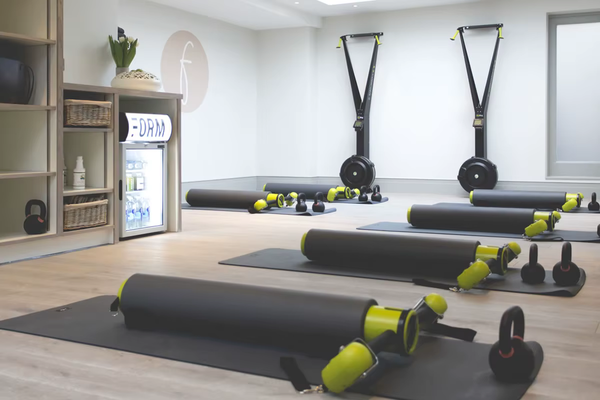 Lit de Pilates mobile multifonctionnel d'équipement de forme physique de sport de réformateur de noyau de rouleau