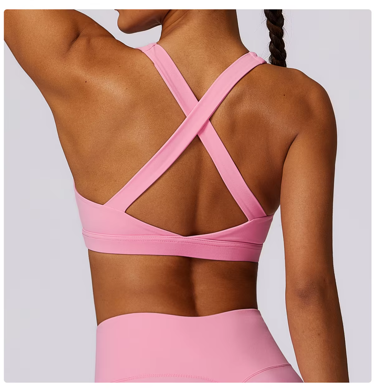 Femmes sport soutien-gorge croix haut