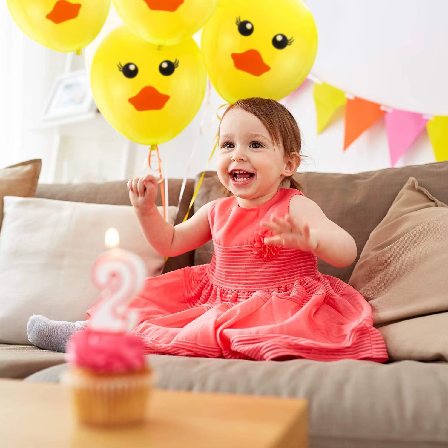 60 pièces ballons en latex de canard jaune ballons imprimés de canard de dessin animé pour la décoration de fête d'anniversaire de mariage réception-cadeau pour bébé, 12 pouces