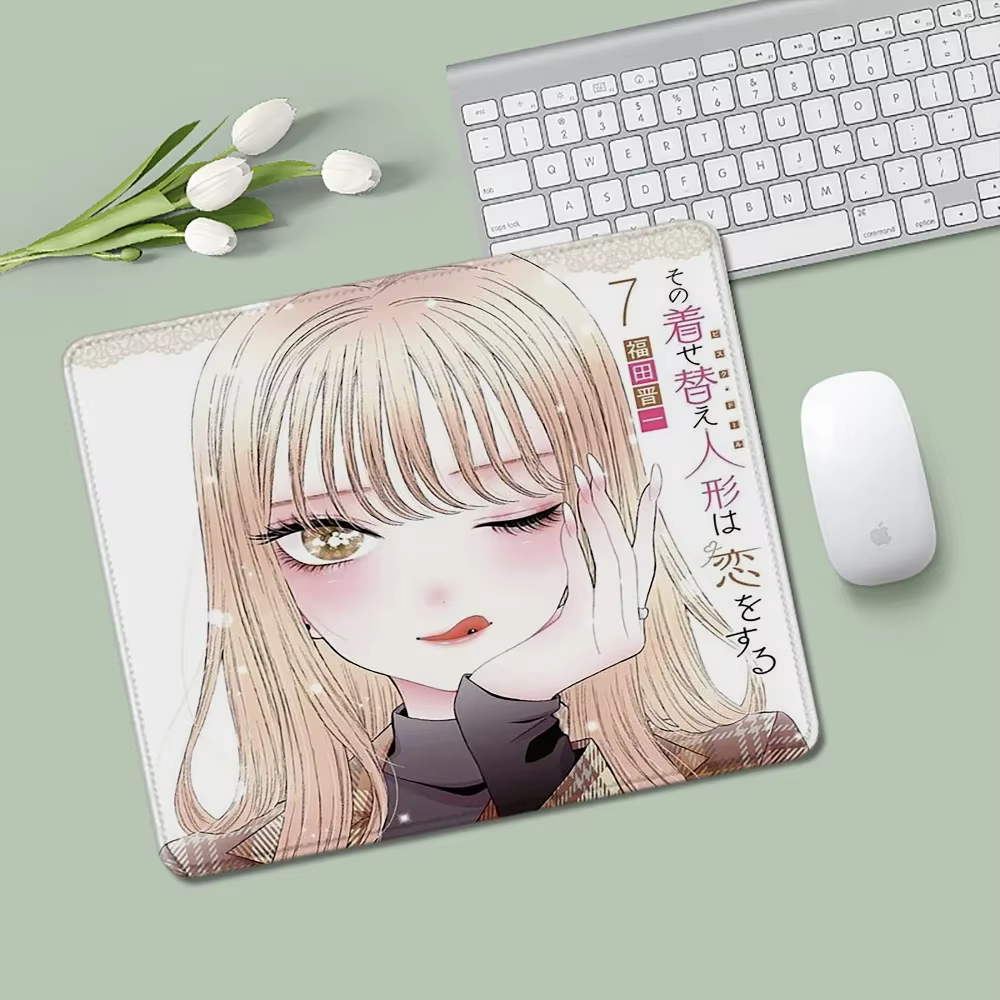 Petit tapis de souris Anime mignon pour ordinateur, Kitagawa Marin, accessoires de bureau, tapis de bureau, tapis de jeu