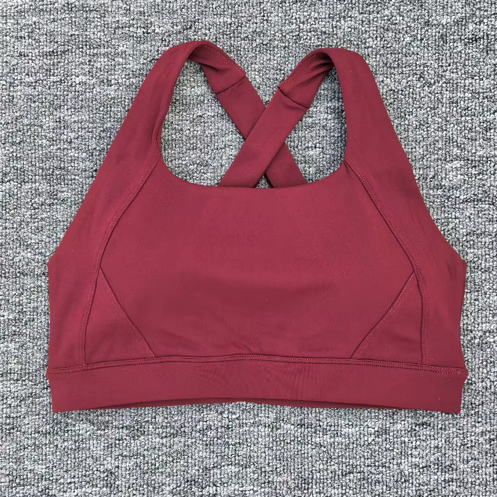 Femmes sport soutien-gorge croix haut