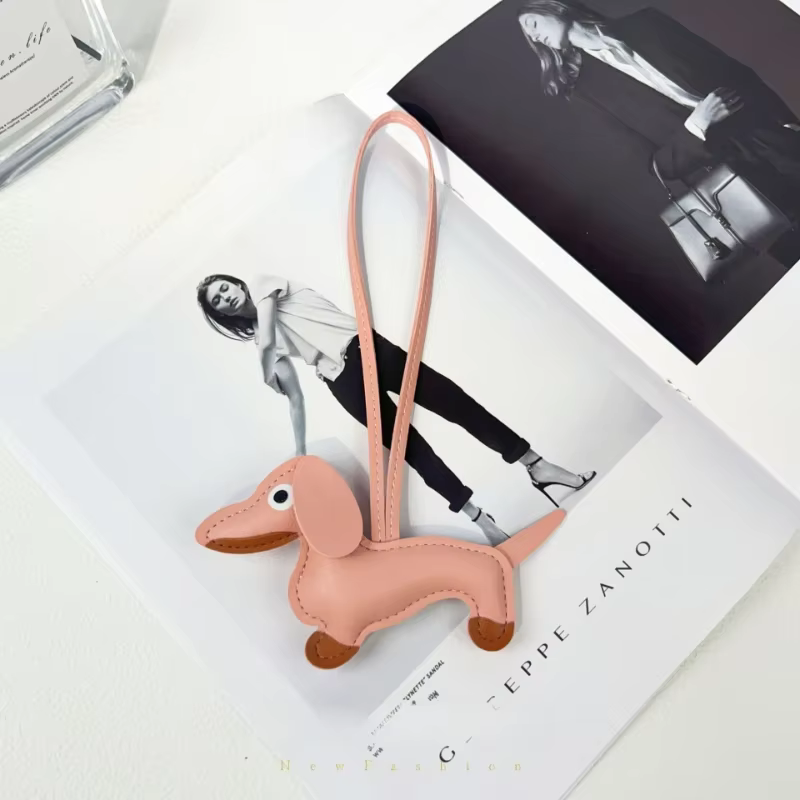 Porte-clés de voiture en forme de chiot mignon, pendentif de sac d'animal de dessin animé, accessoire en corde à main, cadeau décoratif, nouveau porte-clés pour chiot