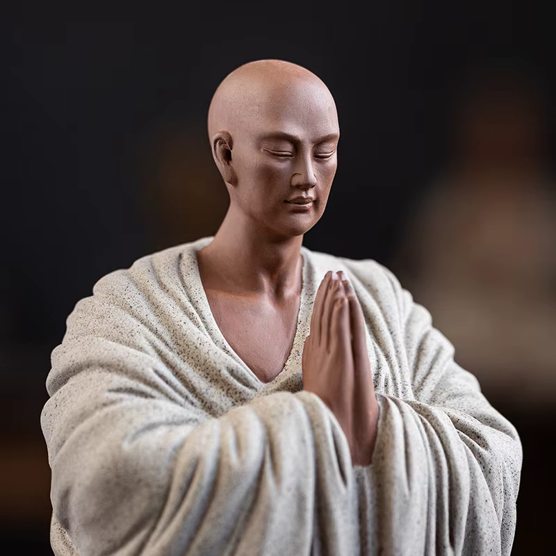 Sculpture de moine bouddhiste Zen