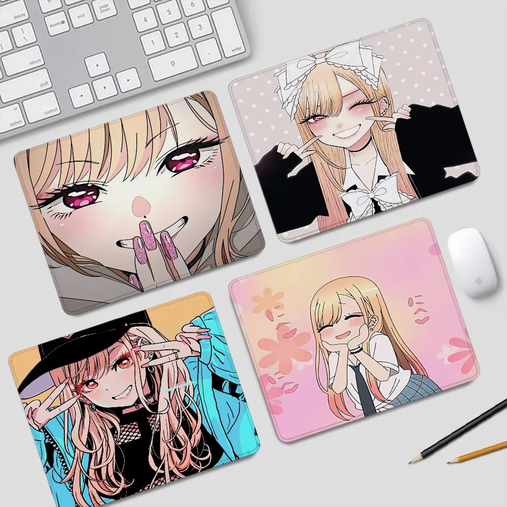 Petit tapis de souris Anime mignon pour ordinateur, Kitagawa Marin, accessoires de bureau, tapis de bureau, tapis de jeu
