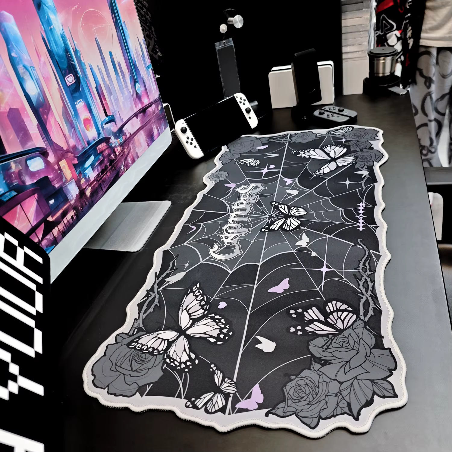 Tapis de souris Alien XXL, grand tapis de souris papillon noir, tapis de soutien de poignet surdimensionné pour les jeux et le bureau, tapis de bureau en caoutchouc